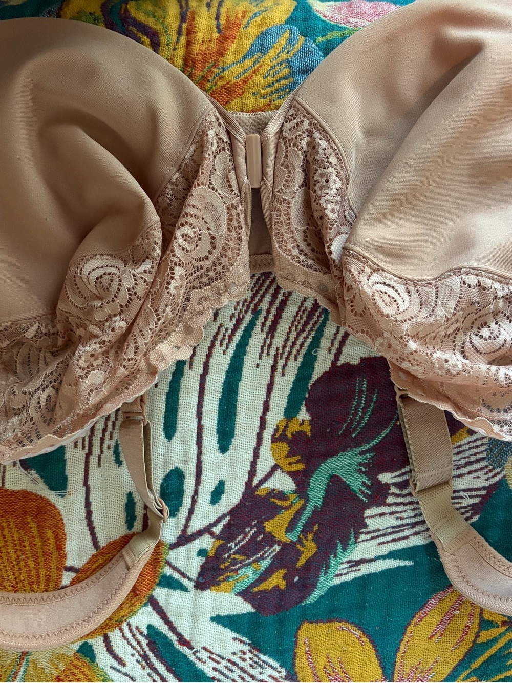 Glamorise Beige Lace Underwire Bra